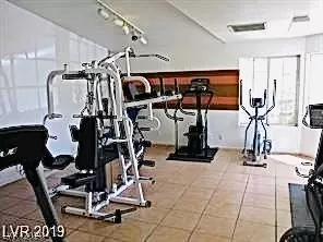 Photo #3: 2241799 Listing