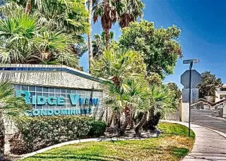 Photo #4: 2241799 Listing