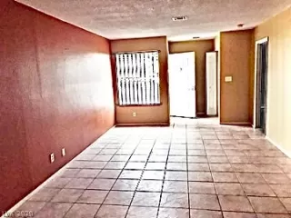 Photo #6: 2241799 Listing