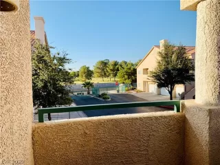 Photo #6: 2241809 Listing