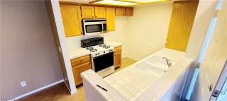 Photo #2: 2241811 Listing