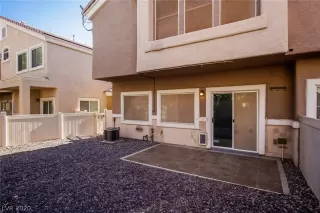 Photo #6: 2241871 Listing