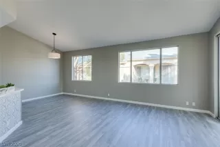 Photo #2: 2241878 Listing