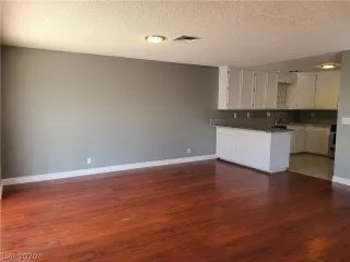 Photo #6: 2241947 Listing 