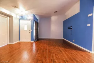 Photo #3: 2241948 Listing