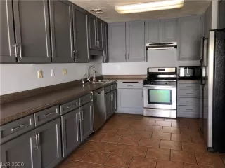 Photo #5: 2242040 Listing 