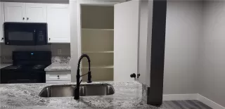 Photo #6: 2242105 Listing