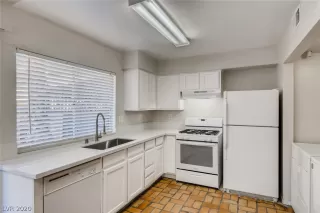 Photo #3: 2242128 Listing 