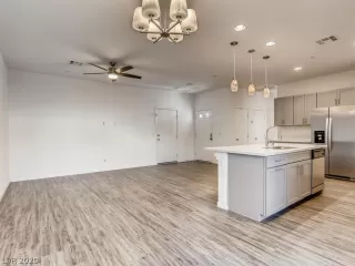 Photo #4: 2242150 Listing 