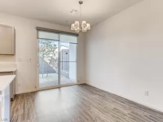 Photo #5: 2242150 Listing 