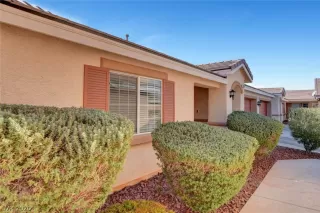 Photo #2: 2242157 Listing