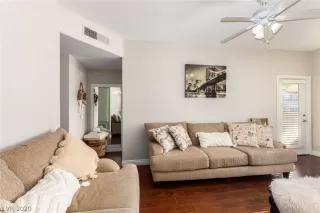 Photo #2: 2242161 Listing