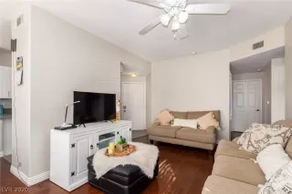 Photo #4: 2242161 Listing