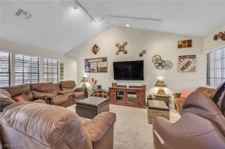 Photo #2: 2242171 Listing 