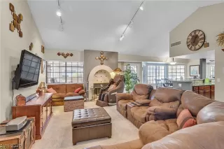 Photo #3: 2242171 Listing 