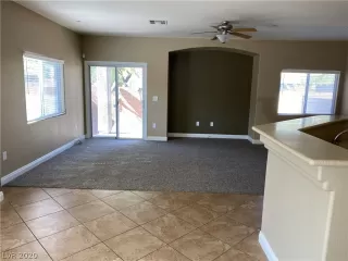 Photo #6: 2242207 Listing 