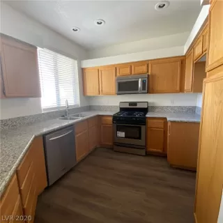 Photo #1: 2242256 Listing