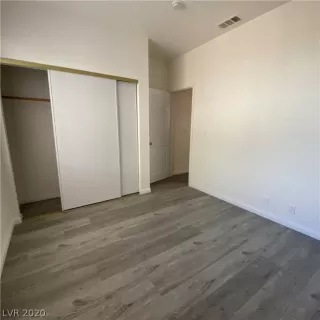 Photo #3: 2242256 Listing