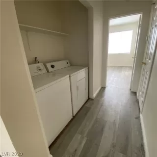 Photo #5: 2242256 Listing