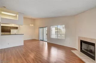 Photo #2: 2242288 Listing