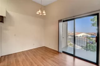 Photo #6: 2242288 Listing