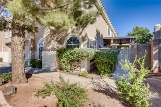 Photo #1: 2242296 Listing