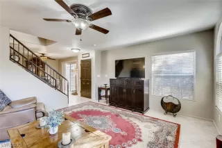 Photo #4: 2242296 Listing