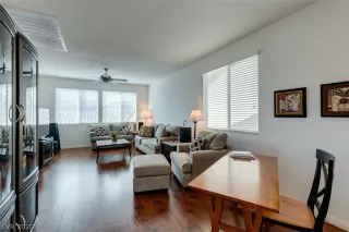 Photo #5: 2242307 Listing