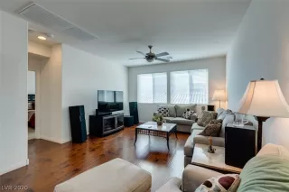 Photo #6: 2242307 Listing