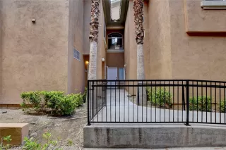 Photo #3: 2242335 Listing