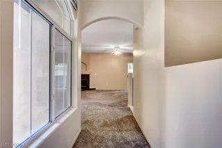 Photo #6: 2242335 Listing