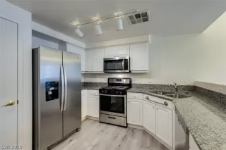 Photo #2: 2242346 Listing