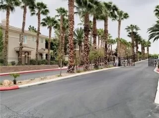 Photo #1: 2242355 Listing 