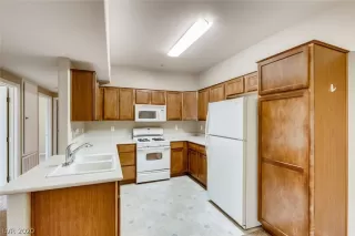 Photo #5: 2242377 Listing 