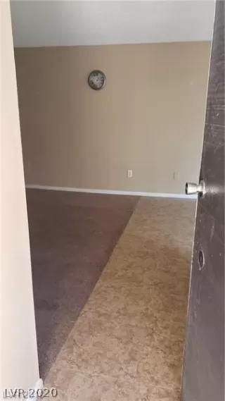 Photo #3: 2242462 Listing