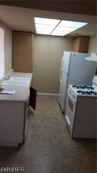 Photo #4: 2242462 Listing