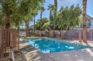 Photo #6: 2242464 Listing