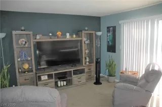 Photo #4: 2242532 Listing