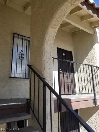 Photo #3: 2242540 Listing