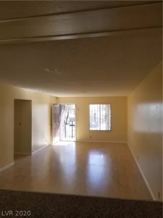 Photo #6: 2242540 Listing