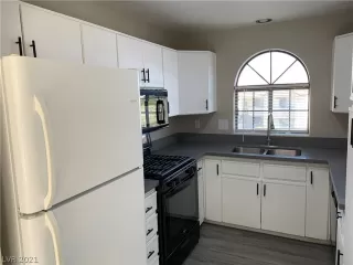 Photo #3: 2242574 Listing 