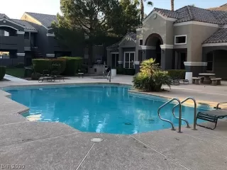 Photo #1: 2242596 Listing