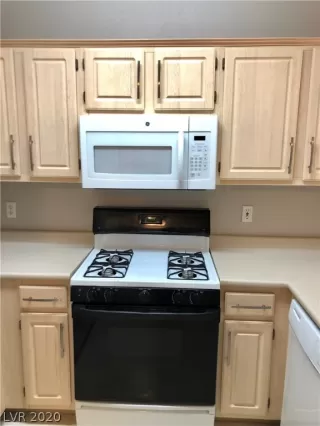 Photo #5: 2242627 Listing 