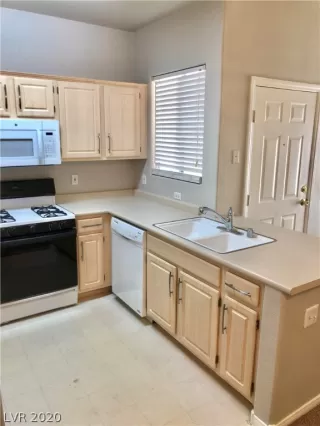 Photo #6: 2242627 Listing 