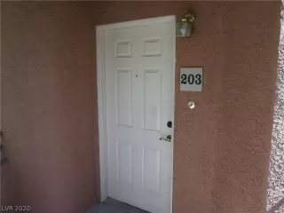 Photo #1: 2242642 Listing 