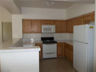 Photo #3: 2242642 Listing 