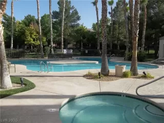 Photo #5: 2242645 Listing 