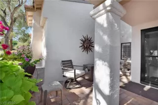 Photo #6: 2242649 Listing