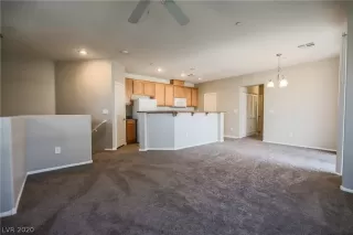 Photo #5: 2242686 Listing