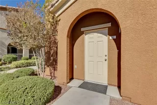 Photo #1: 2242716 Listing